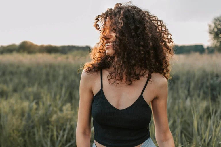 How Divine Feminine Coaching Helps Women Reconnect With Themselves